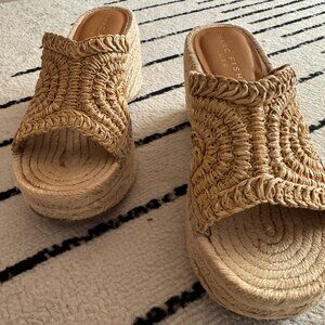 Marc Fisher Zakki Espadrille Wedge Sandals – Light Natural – Size 5.5